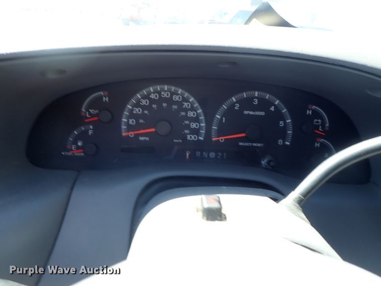 image for item DE5466 2003 Ford F150 SuperCab pickup truck