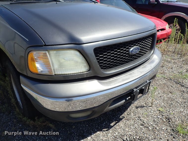 image for item DE5466 2003 Ford F150 SuperCab pickup truck