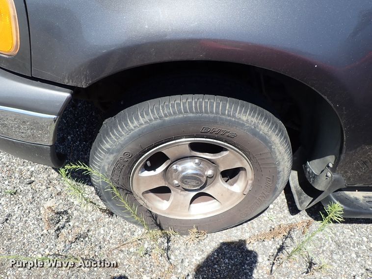 image for item DE5466 2003 Ford F150 SuperCab pickup truck