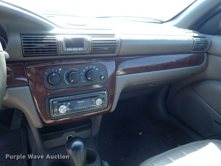 image for item DE5478 2001 Chrysler Sebring convertible