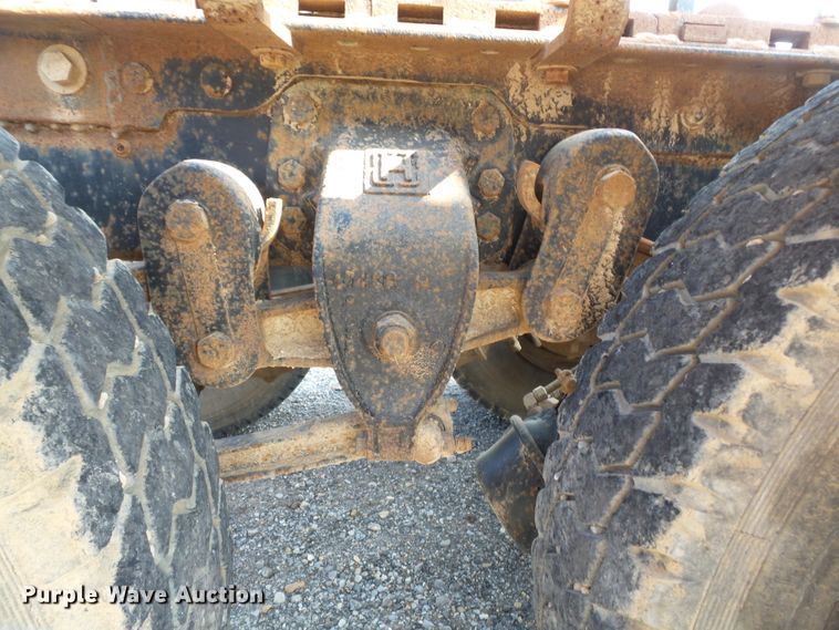 image for item DE7832 1989 Ford L9000 semi truck