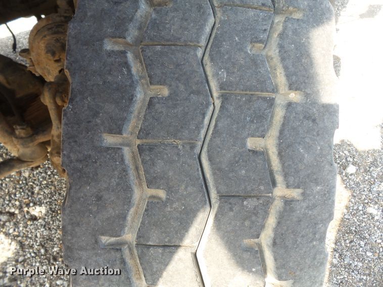 image for item DE7832 1989 Ford L9000 semi truck