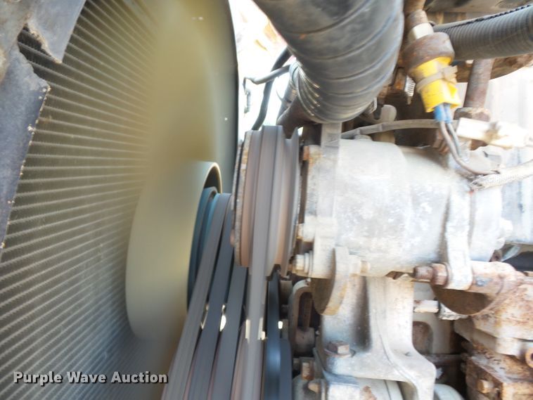 image for item DE7832 1989 Ford L9000 semi truck