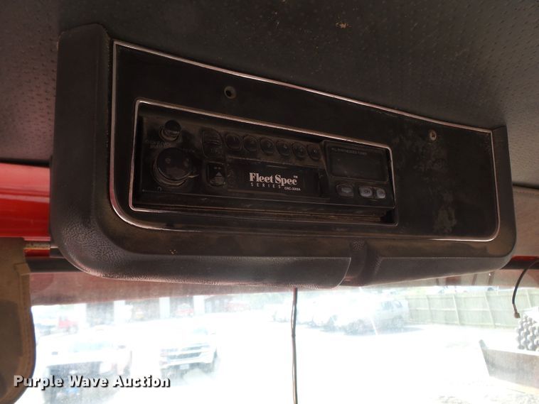 image for item DE7832 1989 Ford L9000 semi truck