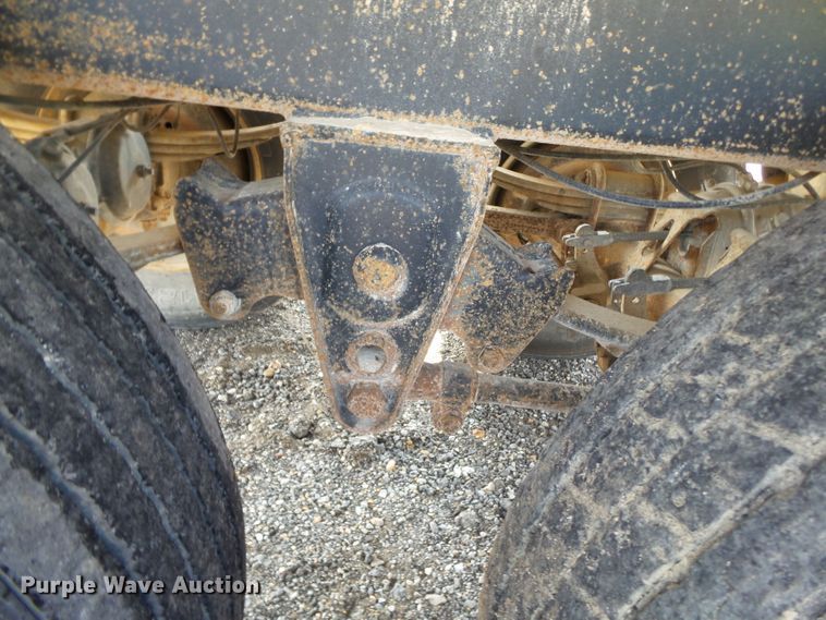 image for item DE7835 2004 Davis PDT12-7 end dump trailer