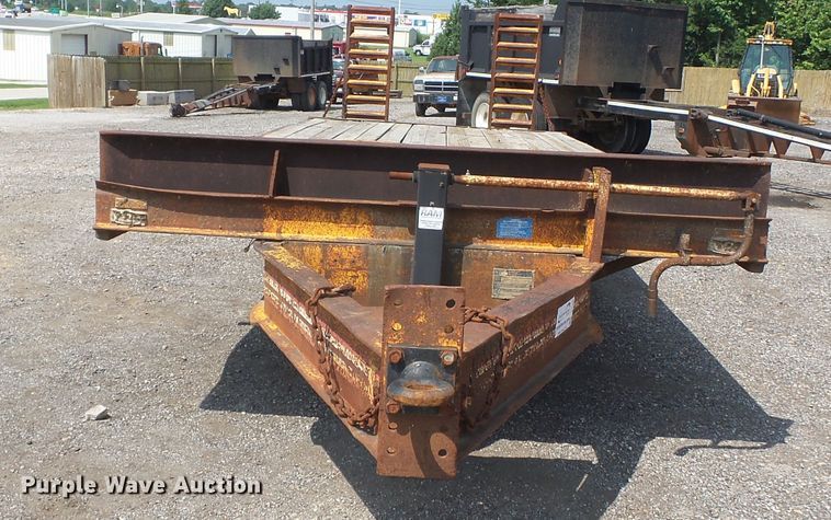 image for item DE7836 1990 CZ Engineering CZ720KT equipment trailer