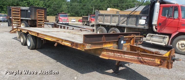 image for item DE7836 1990 CZ Engineering CZ720KT equipment trailer