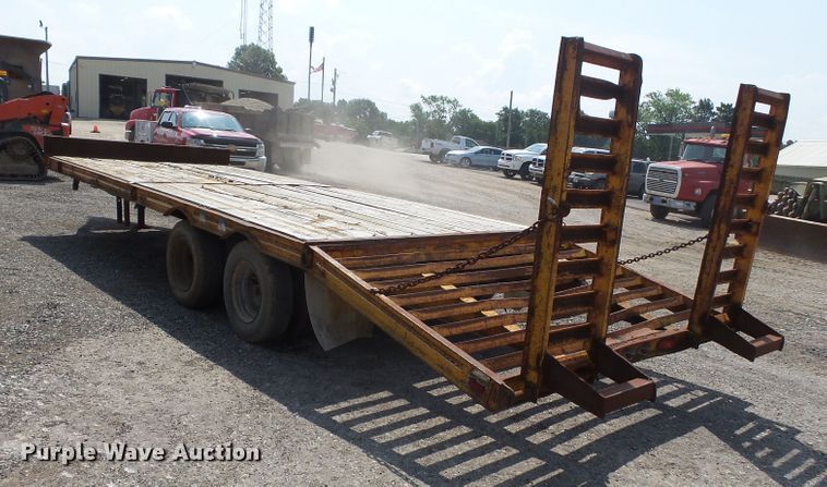 image for item DE7836 1990 CZ Engineering CZ720KT equipment trailer