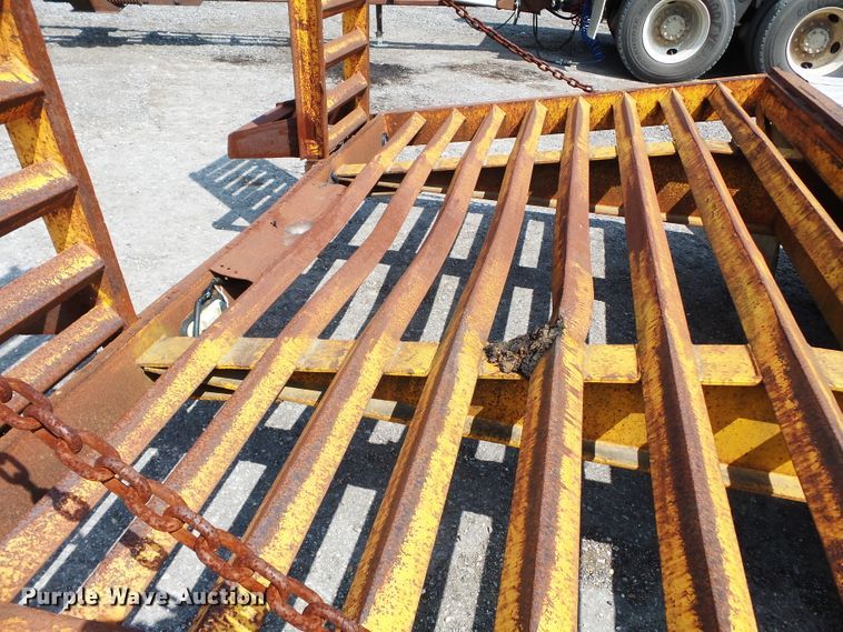 image for item DE7836 1990 CZ Engineering CZ720KT equipment trailer