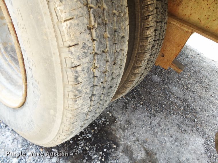 image for item DE7836 1990 CZ Engineering CZ720KT equipment trailer