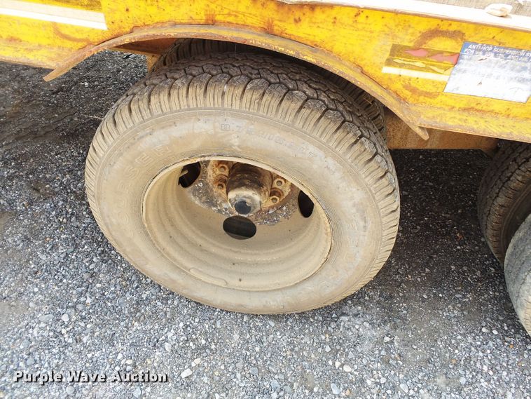 image for item DE7836 1990 CZ Engineering CZ720KT equipment trailer