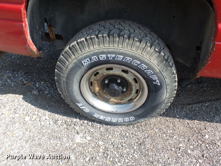 image for item DE7839 1996 Dodge Ram 1500 pickup truck