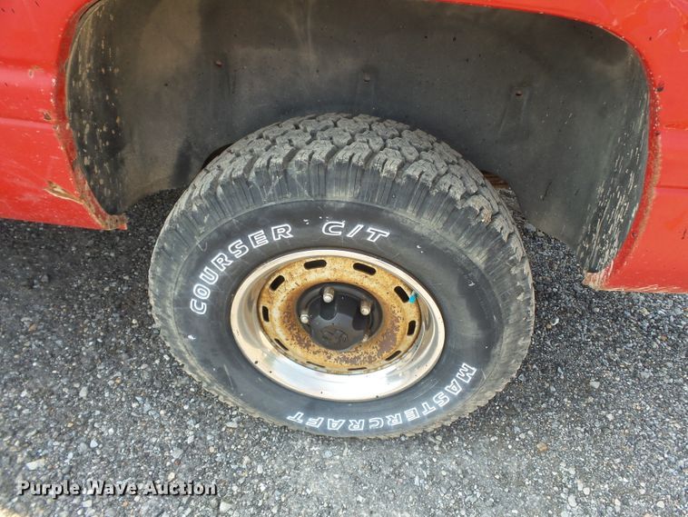 image for item DE7839 1996 Dodge Ram 1500 pickup truck