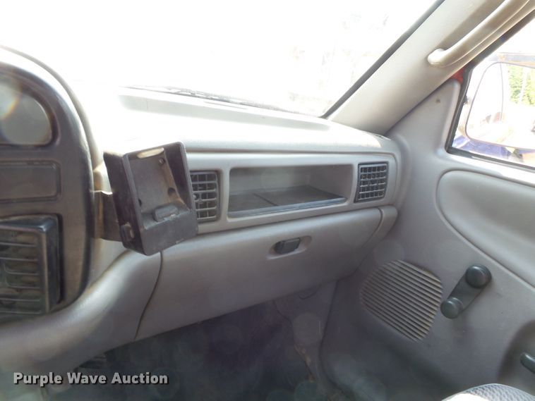 image for item DE7839 1996 Dodge Ram 1500 pickup truck