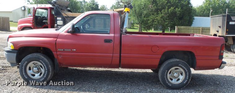 image for item DE7840 1998 Dodge Ram 1500 pickup truck