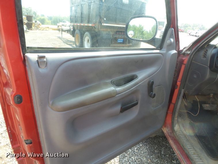 image for item DE7840 1998 Dodge Ram 1500 pickup truck