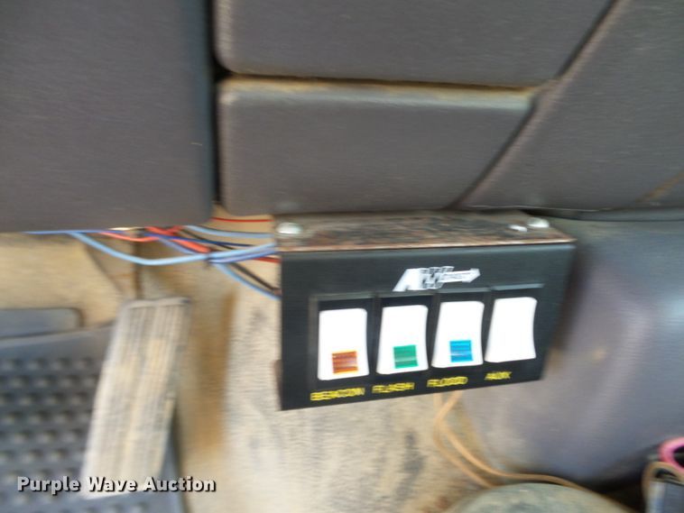 image for item DE7840 1998 Dodge Ram 1500 pickup truck