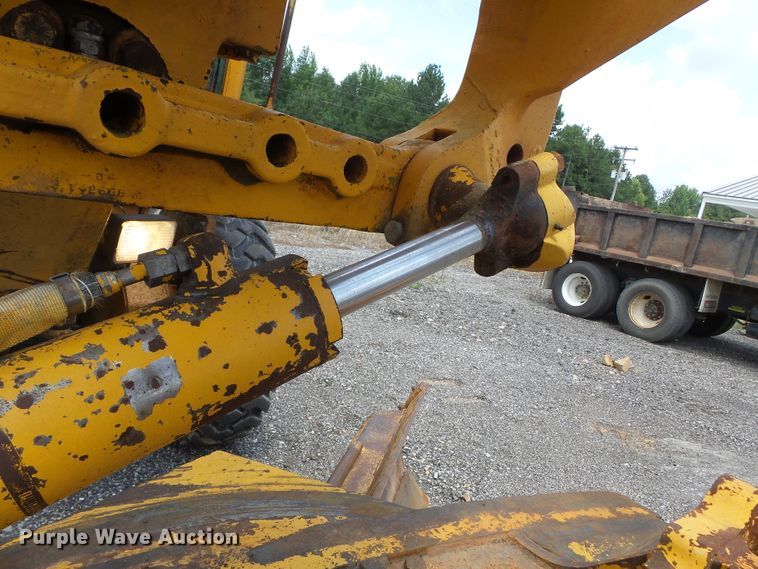 image for item DE7841 1987 John Deere 770B motor grader