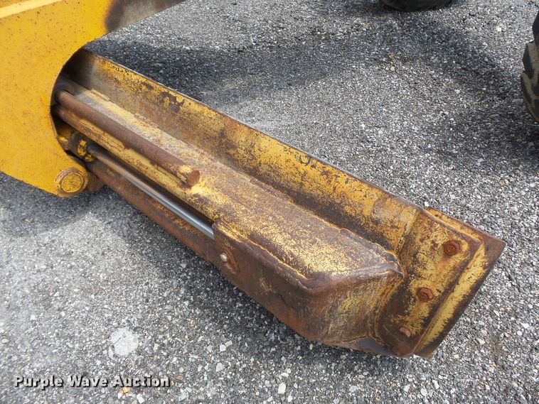 image for item DE7841 1987 John Deere 770B motor grader