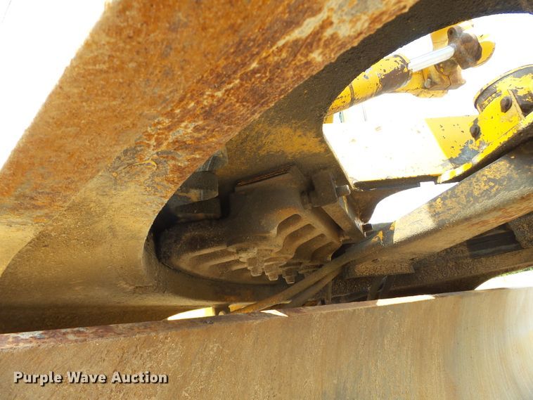 image for item DE7841 1987 John Deere 770B motor grader