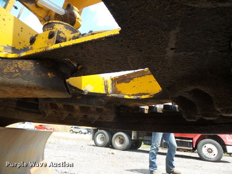 image for item DE7841 1987 John Deere 770B motor grader