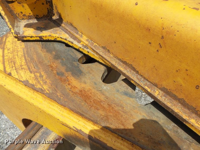 image for item DE7841 1987 John Deere 770B motor grader