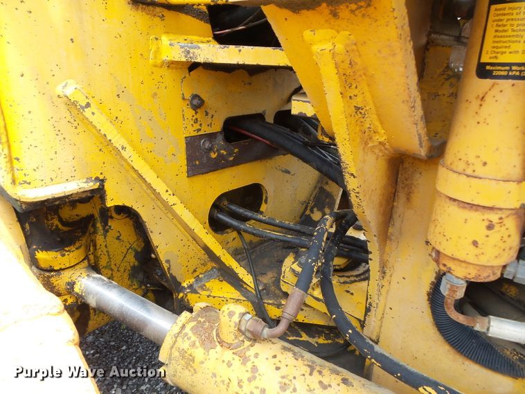 image for item DE7841 1987 John Deere 770B motor grader