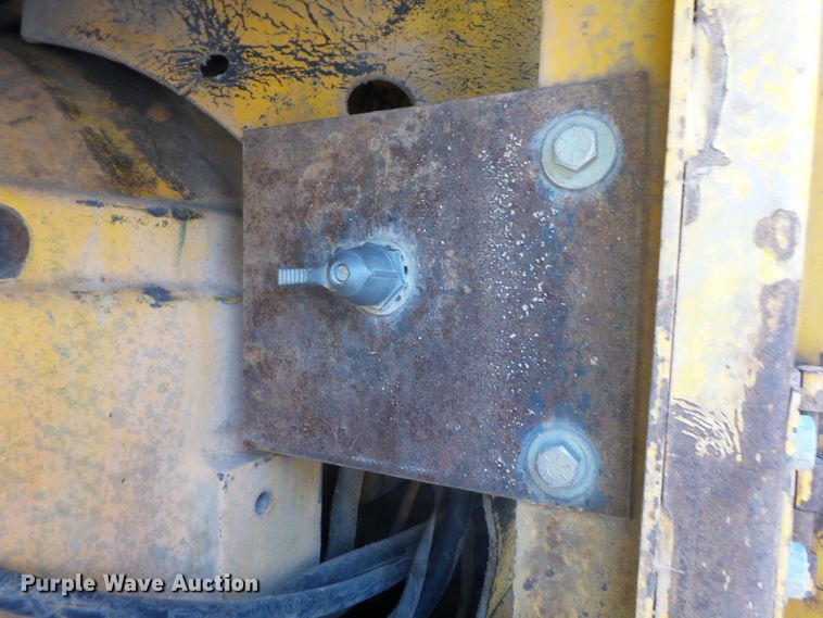 image for item DE7841 1987 John Deere 770B motor grader