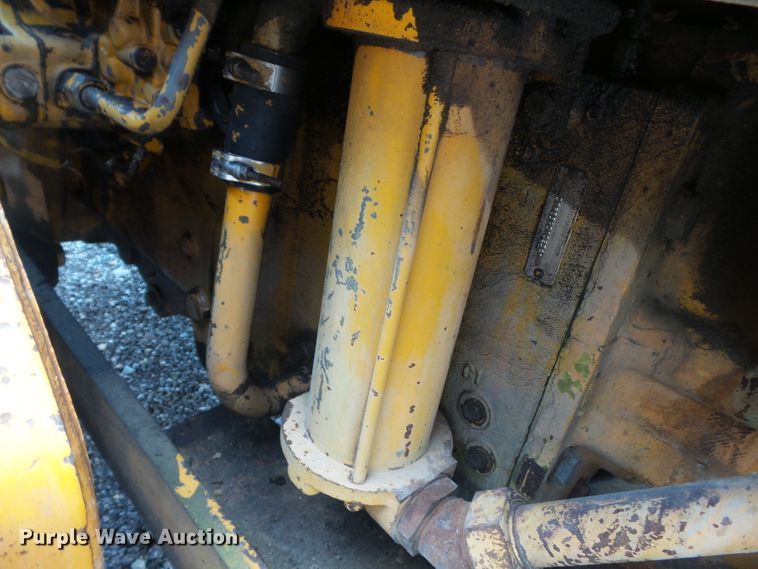 image for item DE7841 1987 John Deere 770B motor grader