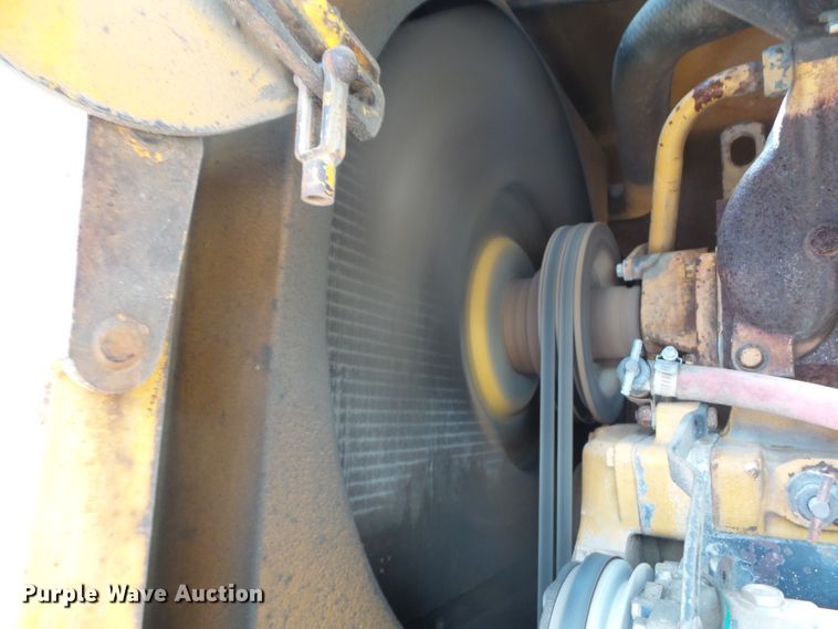 image for item DE7841 1987 John Deere 770B motor grader