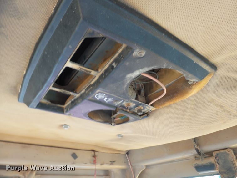 image for item DE7841 1987 John Deere 770B motor grader