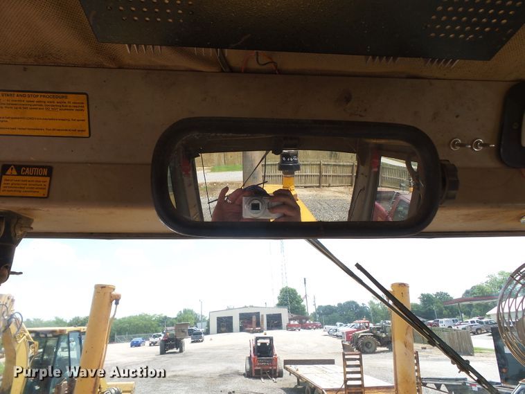 image for item DE7841 1987 John Deere 770B motor grader