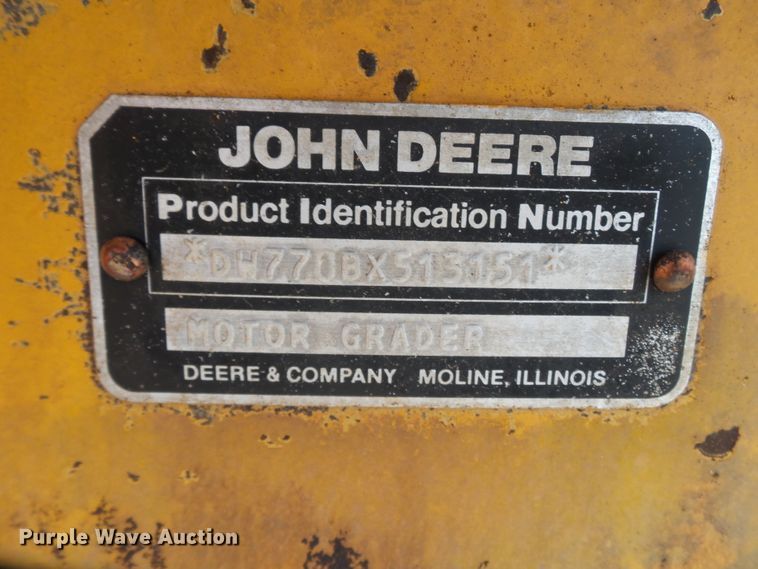 image for item DE7841 1987 John Deere 770B motor grader