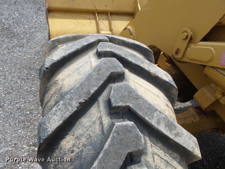 image for item DE7842 2003 Caterpillar 420D backhoe