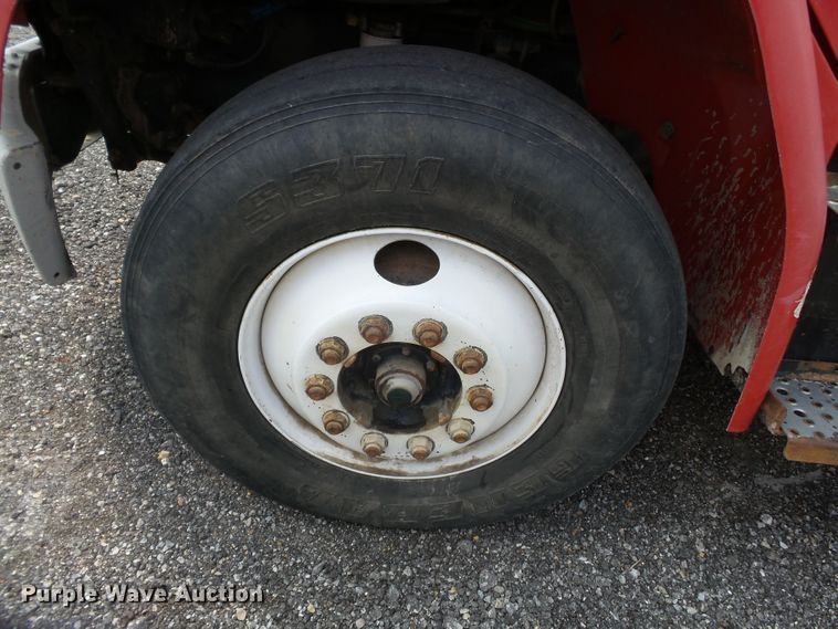 image for item DE7843 1996 Freightliner FL106 dump truck