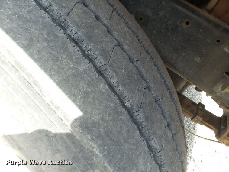 image for item DE7843 1996 Freightliner FL106 dump truck