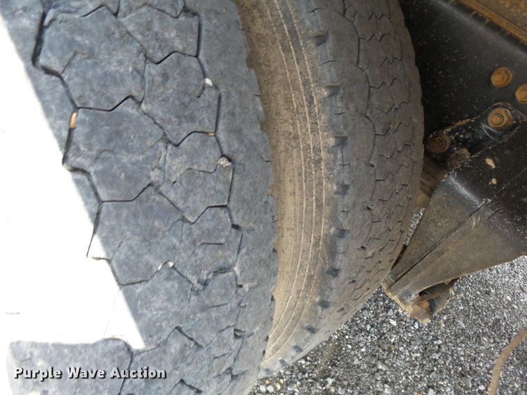 image for item DE7843 1996 Freightliner FL106 dump truck