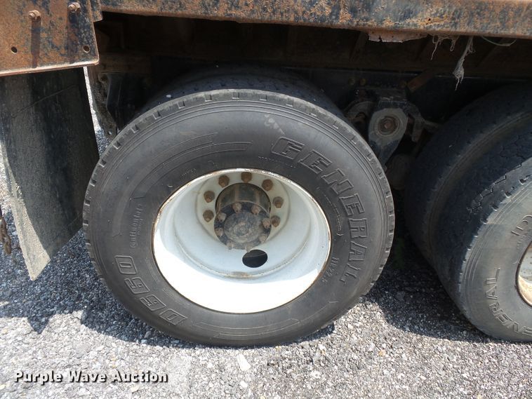 image for item DE7843 1996 Freightliner FL106 dump truck