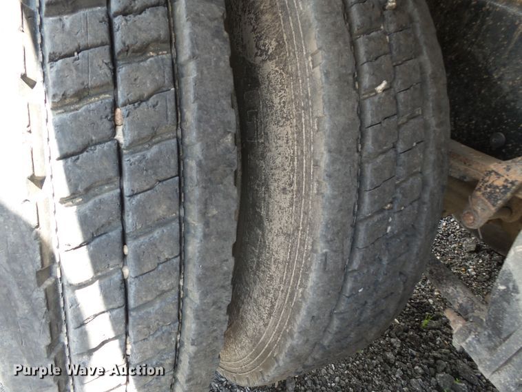 image for item DE7843 1996 Freightliner FL106 dump truck