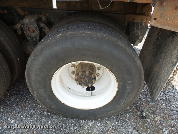 image for item DE7843 1996 Freightliner FL106 dump truck