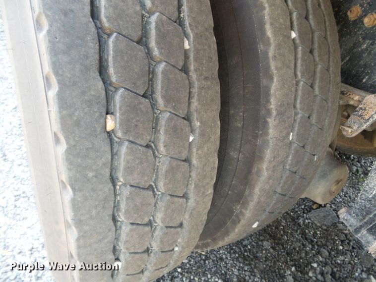 image for item DE7843 1996 Freightliner FL106 dump truck