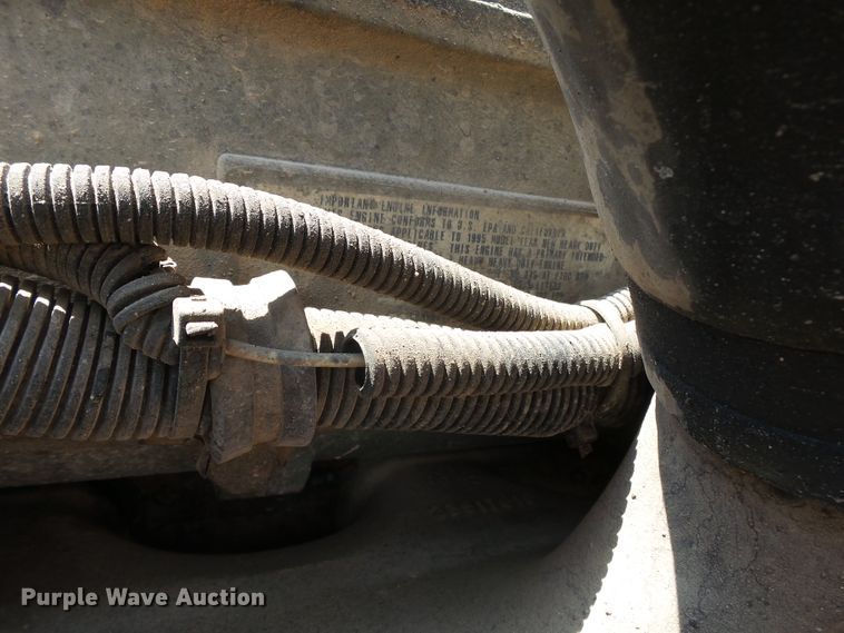 image for item DE7843 1996 Freightliner FL106 dump truck