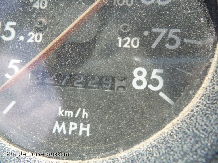 image for item DE7843 1996 Freightliner FL106 dump truck