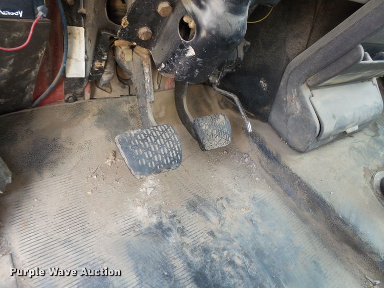 image for item DE7843 1996 Freightliner FL106 dump truck