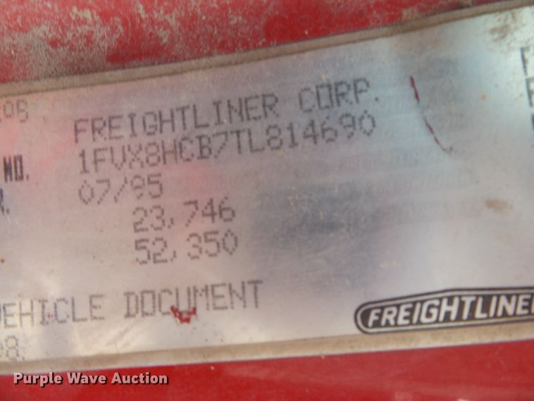 image for item DE7843 1996 Freightliner FL106 dump truck