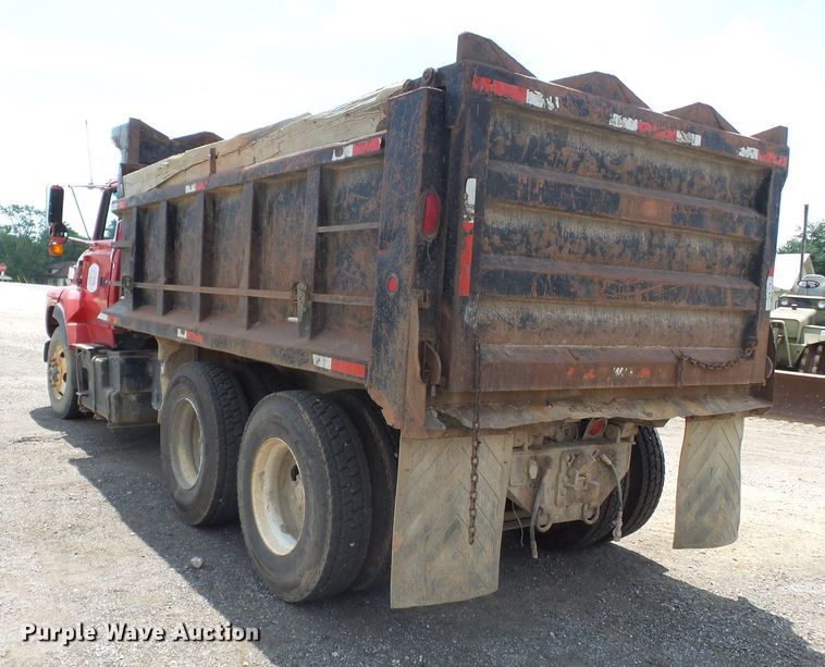 image for item DE7844 1994 Ford Aeromax L9000 dump truck