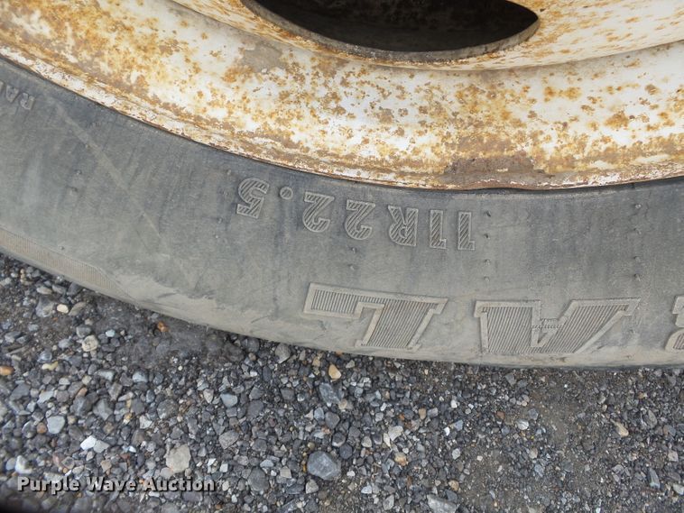 image for item DE7844 1994 Ford Aeromax L9000 dump truck