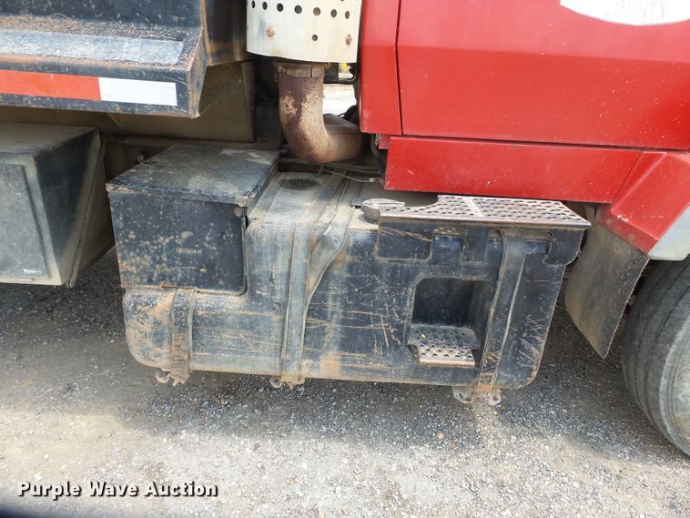 image for item DE7844 1994 Ford Aeromax L9000 dump truck