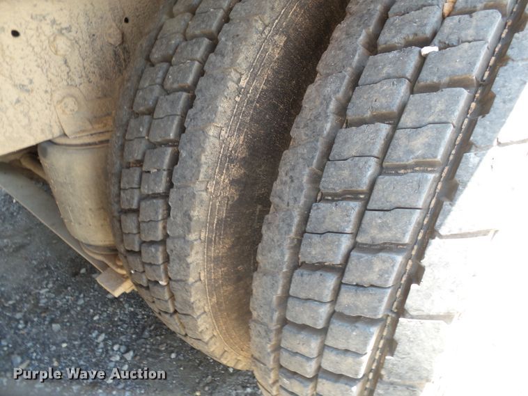 image for item DE7844 1994 Ford Aeromax L9000 dump truck