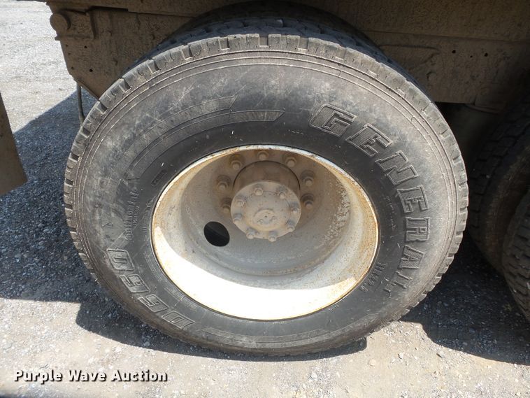 image for item DE7844 1994 Ford Aeromax L9000 dump truck